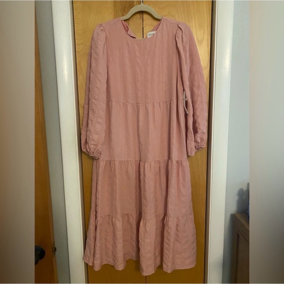 Aura Dresses & Skirts - Pink Tiered Dress